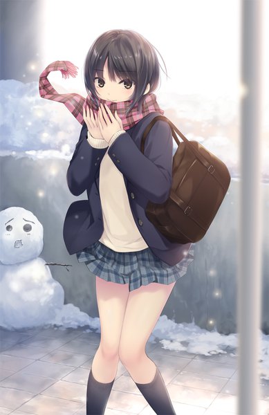 Anime-Bild 1037x1600 mit original aoyama sumika coffee-kizoku single tall image looking at viewer fringe short hair black hair smile standing brown eyes outdoors pleated skirt wind open clothes plaid skirt winter girl skirt