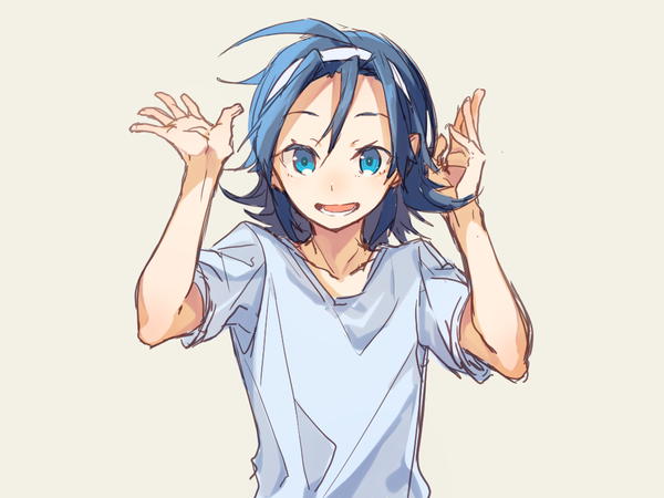 Anime picture 1024x768 with yowamushi pedal sangaku manami sakino saku single looking at viewer short hair open mouth blue eyes simple background blue hair ahoge grey background arms up boy headband t-shirt