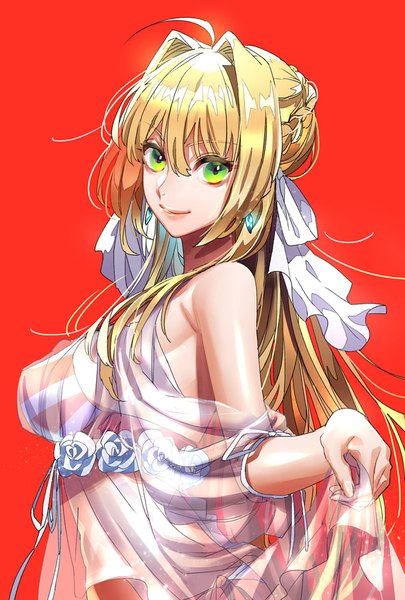 Anime picture 1186x1754 with fate (series) fate/grand order nero claudius (fate) (all) nero claudius (swimsuit caster) (fate) tenobe single long hair tall image looking at viewer fringe light erotic simple background blonde hair smile hair between eyes green eyes upper body ahoge turning head red background