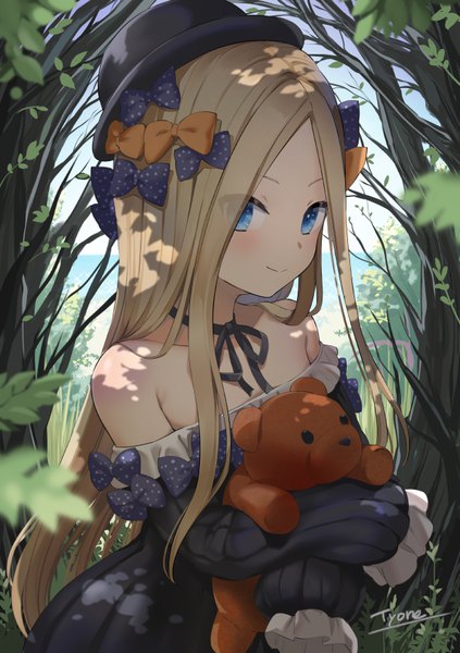 Anime picture 612x868 with fate (series) fate/grand order abigail williams (fate) tyone single long hair tall image looking at viewer blush fringe blue eyes blonde hair standing bare shoulders holding signed payot sky cloud (clouds) outdoors