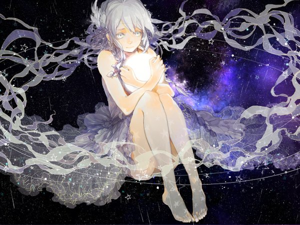Anime picture 1260x945 with original aocean single bare shoulders holding silver hair very long hair barefoot bare legs light fantasy silver eyes space girl dress hair ornament star (stars)