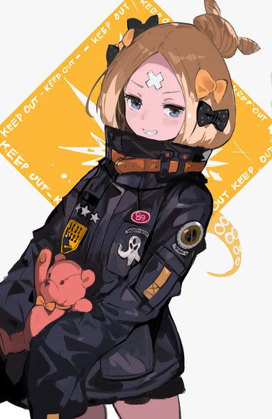 Anime picture 1200x1843 with fate (series) fate/grand order abigail williams (fate) alchemaniac single long hair tall image looking at viewer blush blue eyes blonde hair smile standing white background long sleeves hair bun (hair buns) grin heroic spirit traveling outfit girl bow