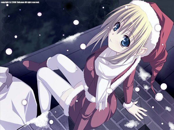 Anime picture 1024x768 with ninozen single looking at viewer short hair blue eyes blonde hair sitting looking back light smile from above inscription fur trim snowing christmas winter snow girl thighhighs white thighhighs scarf