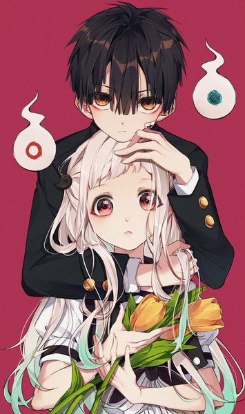 Anime picture 1154x1950 with jibaku shounen hanako-kun hanako (jibaku shounen hanako-kun) yashiro nene suyi-j long hair tall image looking at viewer fringe short hair black hair simple background hair between eyes red eyes brown eyes white hair hug red background hug from behind girl boy