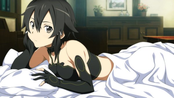 Anime picture 960x544 with sword art online a-1 pictures asada shino single looking at viewer fringe short hair light erotic black hair wide image bare shoulders payot ass indoors lying black eyes sideboob on stomach hand on face girl
