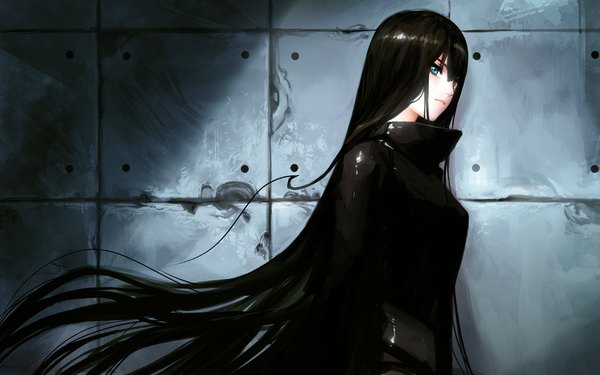 Anime picture 1000x625 with original asuka111 single long hair fringe black hair wide image very long hair aqua eyes girl cloak wall