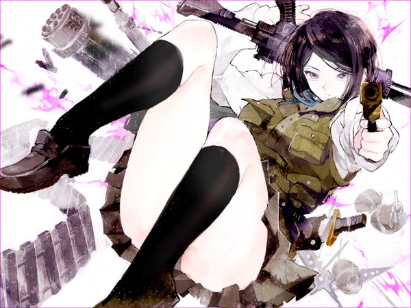 イラスト 1000x750 と ダンガンロンパ ikusaba mukuro ごもさわ ソロ カメラ目線 短い髪 light erotic 黒髪 bent knee (knees) black eyes パンチラ leg lift (legs lift) 女の子 スカート 下着 パンティー 武器 ソックス 靴 銃砲