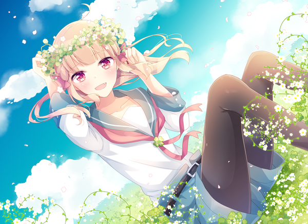 Anime picture 1000x727 with original goma (11zihisin) single long hair looking at viewer blush fringe open mouth blonde hair smile red eyes sitting sky cloud (clouds) outdoors :d fang (fangs) dutch angle legwear under shorts girl
