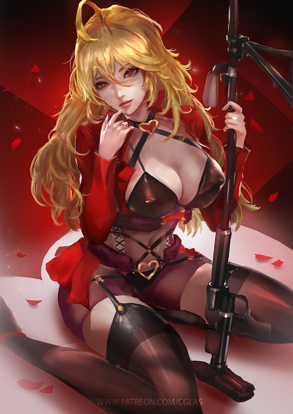 イラスト 849x1200 と rwby rooster teeth yang xiao long cglas ソロ 長髪 長身像 カメラ目線 前髪 おっぱい light erotic simple background 金髪 hair between eyes 赤い目 大きな乳房 座る holding cleavage 全身