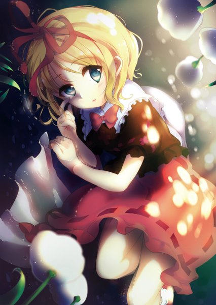 Anime picture 932x1314 with touhou medicine melancholy hadurin (zdmzy) single tall image looking at viewer blush fringe short hair blue eyes blonde hair lying sunlight short sleeves tears on side sunbeam girl skirt flower (flowers)