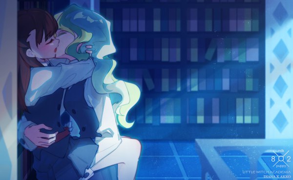 Anime-Bild 1800x1112 mit little witch academia studio trigger kagari atsuko diana cavendish milk puppy long hair highres light erotic brown hair wide image multiple girls signed eyes closed green hair copyright name couple character names light shoujo ai kiss