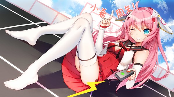 Anime picture 1920x1080 with virtual youtuber xuni ciyuan jihua xiaoxi bison cangshu single long hair looking at viewer blush fringe highres blue eyes light erotic smile hair between eyes wide image white background signed payot pink hair sky