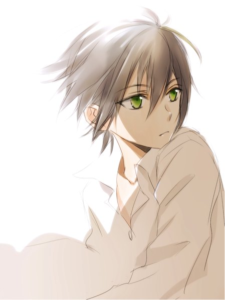 Anime picture 800x1069 with owari no seraph wit studio hyakuya yuuichirou tsukimori usako single tall image short hair black hair simple background white background green eyes looking away open collar boy shirt white shirt