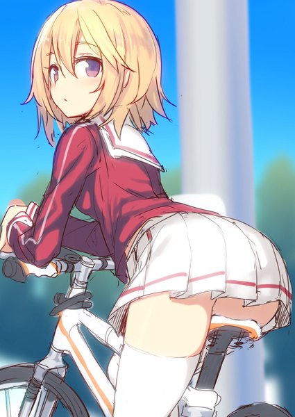 Anime picture 1074x1517 with original hiraga matsuri single tall image looking at viewer blush fringe short hair light erotic blonde hair hair between eyes sitting purple eyes sky outdoors ass looking back from behind blurry leaning