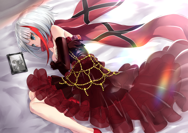 Anime picture 1447x1023 with azur lane admiral graf spee (azur lane) deutschland (azur lane) rin2008 single blush fringe short hair breasts blue eyes payot cleavage silver hair lying blunt bangs multicolored hair from above two-tone hair streaked hair on side