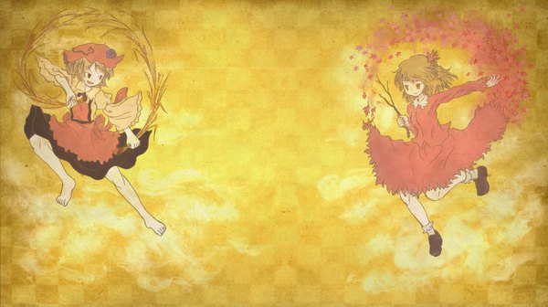 Anime picture 1448x811 with touhou aki minoriko aki shizuha arinu fringe short hair blonde hair smile red eyes wide image multiple girls holding looking away full body bent knee (knees) barefoot wide sleeves eye contact yellow background parody