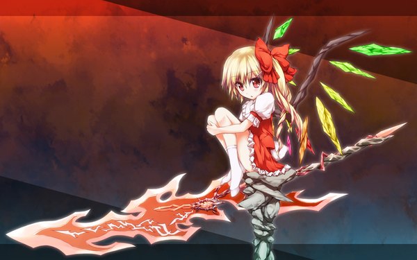Anime picture 1920x1200 with touhou flandre scarlet toshizaki shouma (artist) single long hair highres blonde hair red eyes wide image loli one side up leg hug girl dress skirt bow weapon hair bow wings skirt set