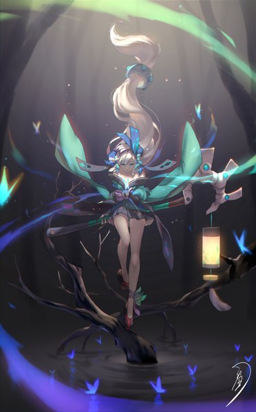 Anime-Bild 2480x4000 mit onmyoji aoandon fuka (artist) single tall image highres bare shoulders holding signed full body white hair long sleeves very long hair traditional clothes japanese clothes aqua eyes bare legs lipstick floating hair low ponytail