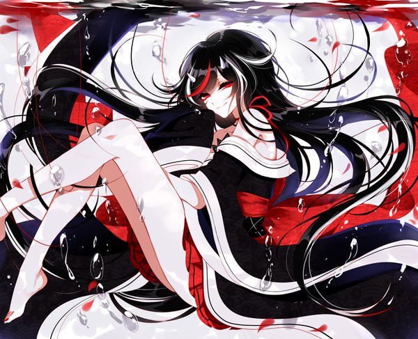 Anime picture 3200x2600 with touhou kijin seija sheya single looking at viewer highres black hair smile red eyes bare shoulders absurdres bent knee (knees) very long hair nail polish traditional clothes japanese clothes multicolored hair barefoot horn (horns) off shoulder