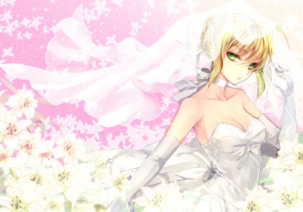 Anime picture 800x562 with fate (series) fate/stay night type-moon artoria pendragon (all) saber ashita single long hair looking at viewer fringe breasts blonde hair bare shoulders green eyes cleavage ahoge braid (braids) outstretched arm adjusting hair pink background