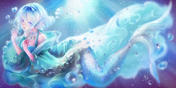 イラスト 7086x3543 と 東方 わかさぎ姫 sundayハルコ ソロ highres 短い髪 青い目 wide image 青い髪 absurdres underwater 女の子 ドレス 水泡 mermaid