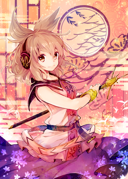 Anime picture 572x800 with touhou toyosatomimi no miko makuwauri single tall image looking at viewer fringe short hair smile brown hair bare shoulders brown eyes girl weapon sword bracelet headphones jewelry