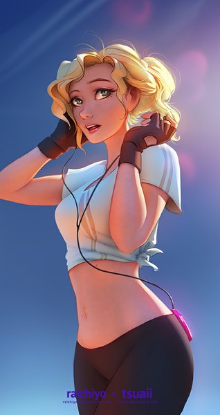 Anime picture 542x1020 with carlos eduardo tsuaii single tall image short hair blonde hair green eyes lips realistic bare belly midriff freckles girl gloves navel fingerless gloves t-shirt digital media player