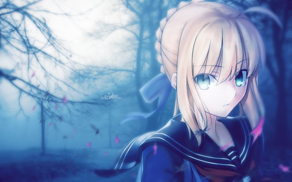 Аниме картинка 1920x1200 с fate (series) судьба/ночь схватки type-moon artoria pendragon (all) сэйбер pure-poison89 один (одна) длинные волосы смотрит на зрителя чёлка высокое разрешение голубые глаза светлые волосы коса (косы) крупный план голое дерево девушка лента (ленты) растение (растения) лента для волос