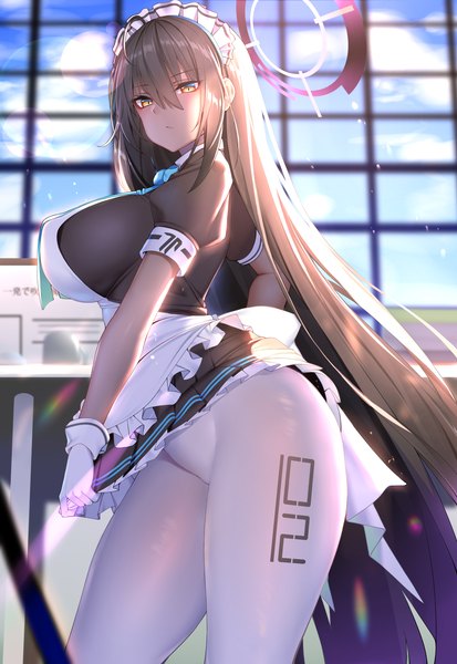Anime-Bild 2031x2952 mit blue archive karin (blue archive) chixiao single tall image looking at viewer blush fringe highres breasts light erotic black hair hair between eyes large breasts standing yellow eyes sky cloud (clouds) very long hair short sleeves