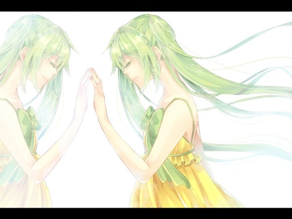 イラスト 1228x921 と ボーカロイド hitorigoto suicchi (vocaloid) 初音ミク vient ソロ 長髪 simple background 笑顔 白背景 ツインテール eyes closed プロフィール green hair 風 涙 reflection sad fingers together 女の子 サラファン