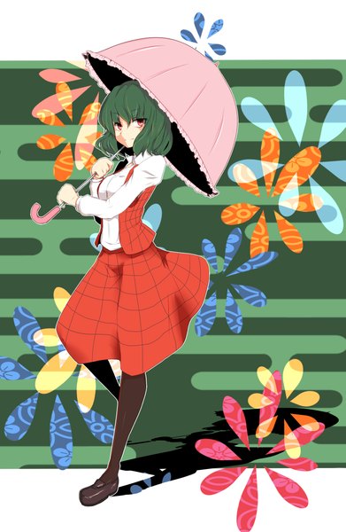 Аниме картинка 1500x2300 с touhou казами юка hiyokichi один (одна) высокое изображение короткие волосы красные глаза зелёные волосы девушка платье юбка зонт комплект с юбкой