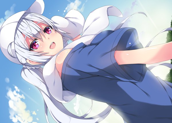 Anime picture 1000x715 with phantasy star phantasy star online 2 sega matoi (pso2) milkpanda single long hair blush open mouth red eyes looking away sky silver hair cloud (clouds) ponytail girl t-shirt flat cap