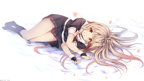 Anime picture 3840x2160 with kantai collection yuudachi destroyer nyum single long hair looking at viewer blush fringe highres blonde hair smile red eyes wide image absurdres full body lying pleated skirt blurry short sleeves depth of field