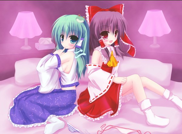 Anime picture 1459x1074 with touhou hakurei reimu kochiya sanae shimotsuki keisuke konikonitantan (artist) long hair blush blue eyes black hair red eyes multiple girls green hair miko girl skirt 2 girls skirt set