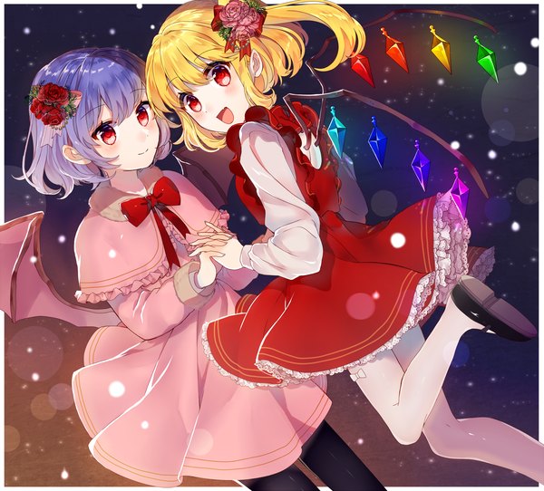 Anime picture 2000x1805 with touhou flandre scarlet remilia scarlet kawachi rin looking at viewer highres open mouth blonde hair smile red eyes multiple girls payot purple hair long sleeves hair flower one side up holding hands snowing soles outside border