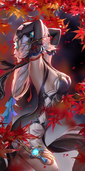 Anime-Bild 2000x4000 mit genshin impact shenhe (genshin impact) shenhe (frostflower dew) (genshin impact) liang xing single long hair tall image fringe highres breasts light erotic large breasts standing looking away silver hair outdoors profile wind arms up armpit (armpits)