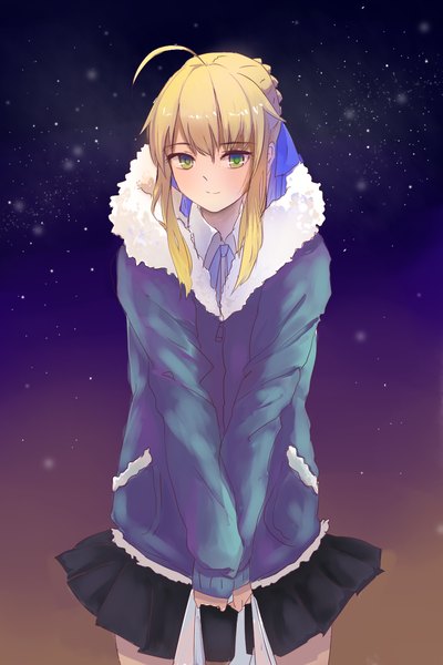 Anime picture 1000x1500 with fate (series) fate/stay night type-moon artoria pendragon (all) saber saitou (lynx-shrike) single long hair tall image looking at viewer blush fringe blonde hair smile standing green eyes ahoge braid (braids) pleated skirt night