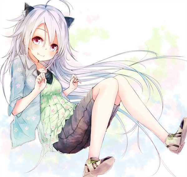 Anime picture 1000x945 with original la-na single long hair looking at viewer blush blonde hair smile animal ears ahoge pink eyes cat ears teeth cat girl fang (fangs) floral print girl shoes shorts boots
