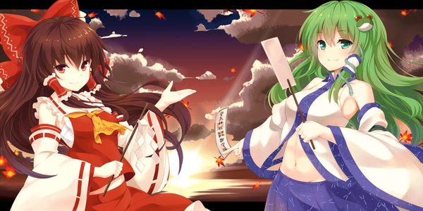 Anime picture 2000x1000 with touhou hakurei reimu kochiya sanae takehana note long hair looking at viewer fringe highres smile red eyes brown hair wide image multiple girls green eyes sky cloud (clouds) traditional clothes japanese clothes green hair miko