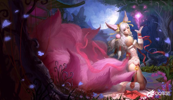 Anime picture 1427x827 with league of legends ahri (league of legends) single long hair looking at viewer blonde hair wide image animal ears white hair facial mark multiple tails whisker markings girl heart