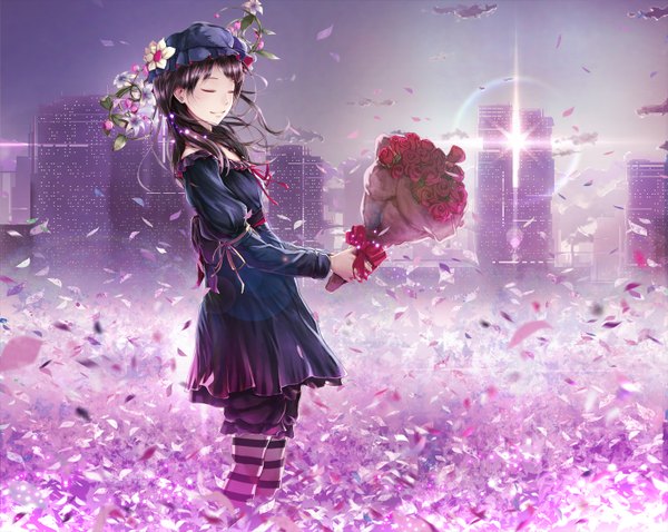 Anime picture 1400x1116 with original jname single long hair black hair eyes closed sunlight girl thighhighs dress flower (flowers) petals rose (roses) building (buildings) striped thighhighs bonnet bouquet red rose