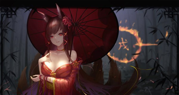 イラスト 2250x1204 と アズールレーン akagi (azur lane) 忘川の泉眼 ソロ 長髪 前髪 highres おっぱい light erotic 赤い目 茶色の髪 wide image 大きな乳房 獣耳 cleavage 尻尾 blunt bangs animal tail hair flower 狐耳