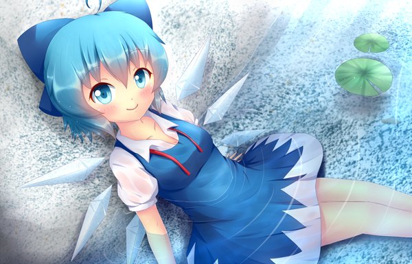 Anime picture 1400x900 with touhou cirno kane-neko single looking at viewer blush short hair blue eyes smile blue hair girl dress bow hair bow water ice