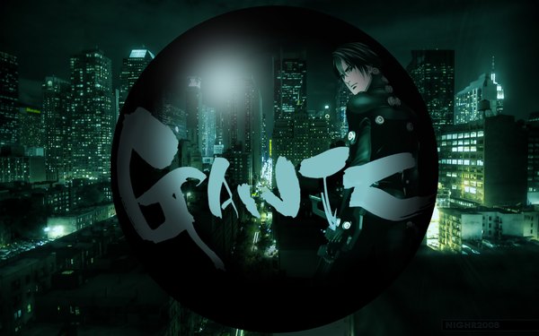 Anime picture 1920x1200 with gantz gonzo kurono kei nighr highres short hair brown hair wide image brown eyes looking back inscription night night sky city cityscape city lights boy weapon gun building (buildings)