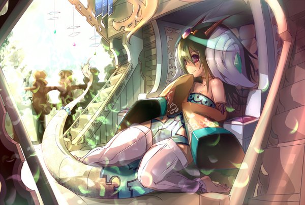 Anime picture 2000x1351 with original aqn (masamune) single highres smile red eyes sitting bare shoulders tail long sleeves barefoot horn (horns) green hair girl detached sleeves gem wind chime