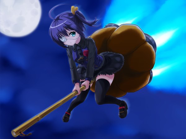 Anime picture 1600x1200 with chuunibyou demo koi ga shitai! kyoto animation takanashi rikka rasukaru single short hair blue eyes blue hair ahoge loli one side up girl thighhighs dress black thighhighs moon eyepatch