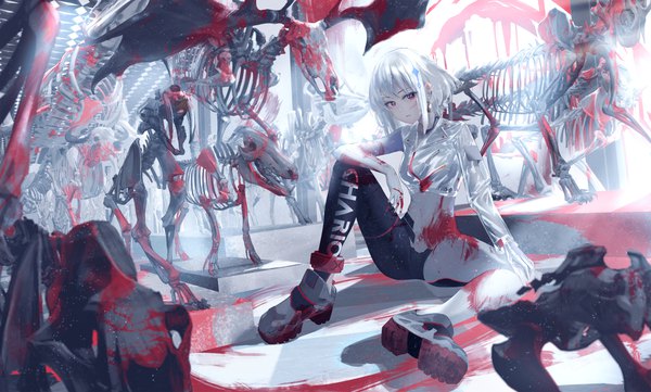 Anime picture 7807x4694 with original aritsuno single looking at viewer fringe highres short hair light erotic red eyes wide image sitting absurdres silver hair full body bent knee (knees) indoors long sleeves head tilt horn (horns) midriff