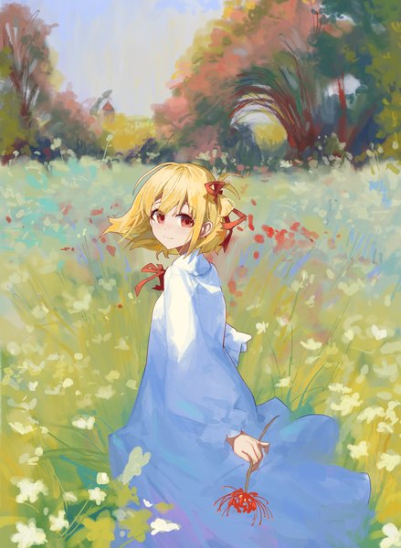 Anime picture 2460x3366 with lycoris recoil nishikigi chisato sentter single tall image looking at viewer highres short hair blonde hair smile red eyes standing holding sky outdoors long sleeves looking back wind puffy sleeves girl