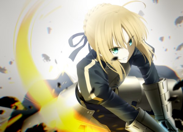 Anime picture 1085x787 with fate (series) fate/stay night type-moon artoria pendragon (all) saber haribote (tarao) single looking at viewer short hair blonde hair green eyes ahoge braid (braids) girl weapon sword armor armored dress