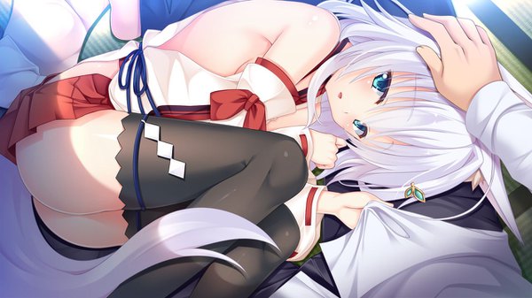 Anime picture 1280x720 with tenkiame shiro (tenkiame) yuzu modoki looking at viewer blush short hair light erotic wide image bare shoulders animal ears game cg silver hair bent knee (knees) ass tail lying traditional clothes japanese clothes animal tail aqua eyes